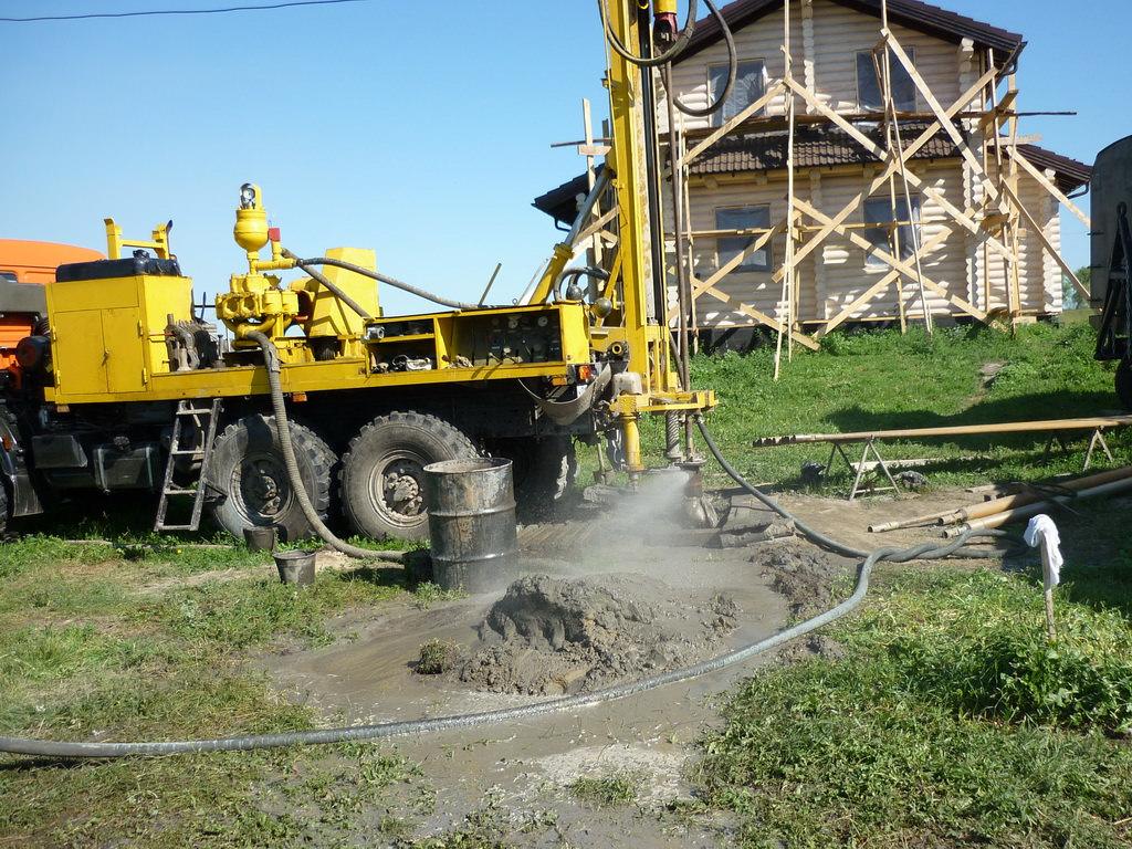 Как производится бурение скважин на воду
